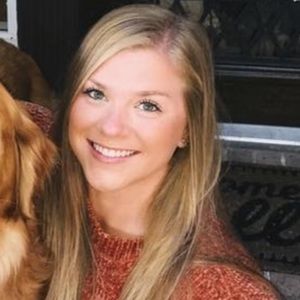 Meet your Posher, Caitlin